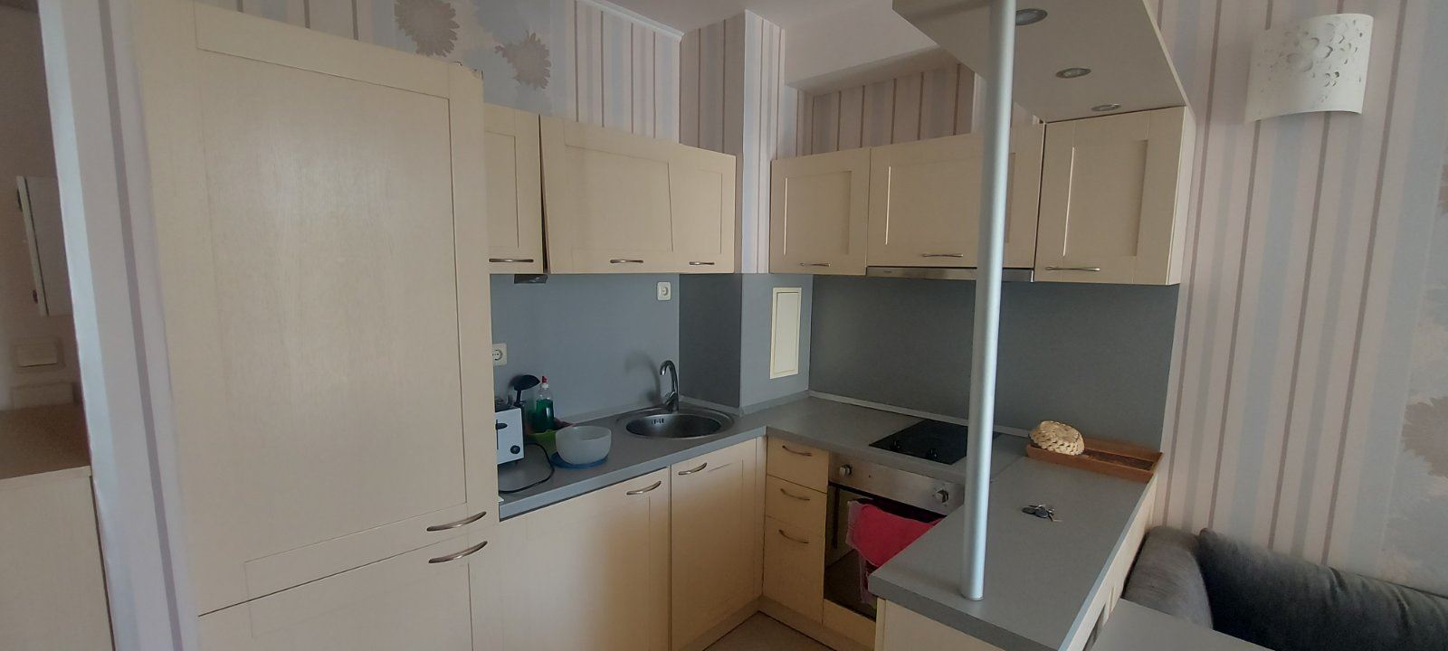 Geräumige Zweizimmerwohnung in einer geschlossenen Wohnanlage in Sonnenstrand – Komfort, Ruhe und ein ausgezeichnetes Umfeld