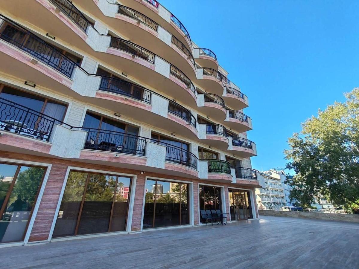 Geräumige 3-Zimmer-Wohnung nur 200 Meter vom Cacao Beach entfernt – Komfort, Luxus und ausgezeichnete Lage