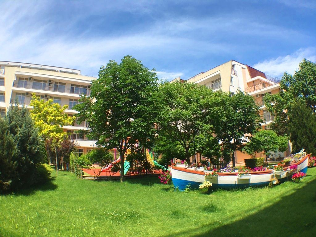 Zweizimmerwohnung in Sunny Beach mit reicher Infrastruktur und ausgezeichneter Lage
