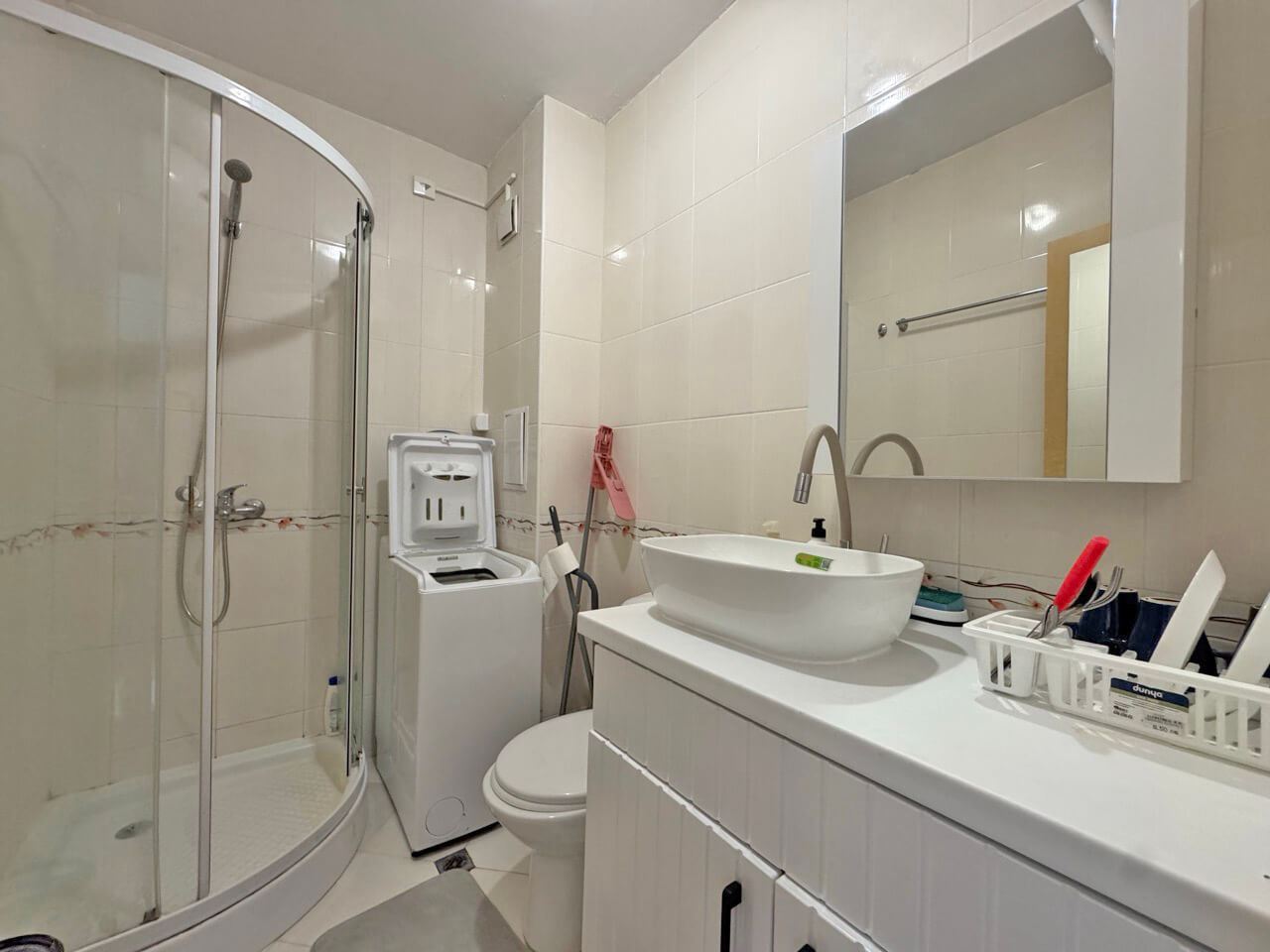 Gemütliches Studio mit Poolblick in einer prestigeträchtigen Anlage an der Grenze zwischen Nessebar und Sonnenstrand
