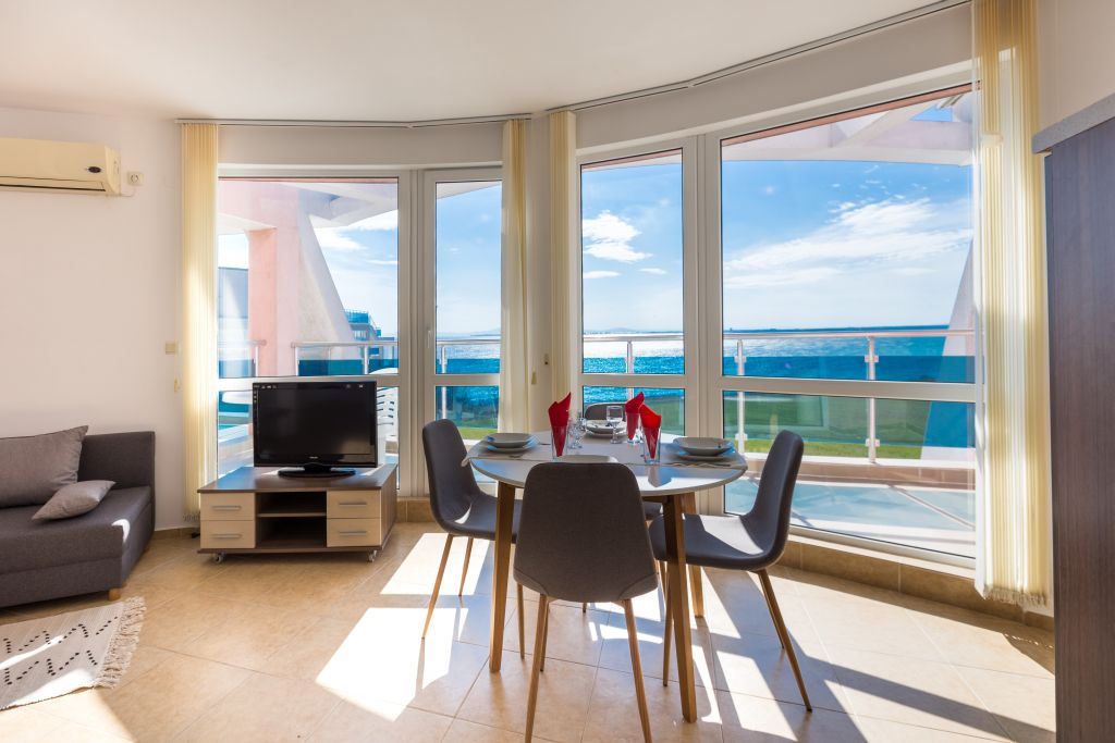 Erste Meereslinie mit herrlichem Meerblick – großzügige 2-Zimmer-Wohnung mit zwei Terrassen