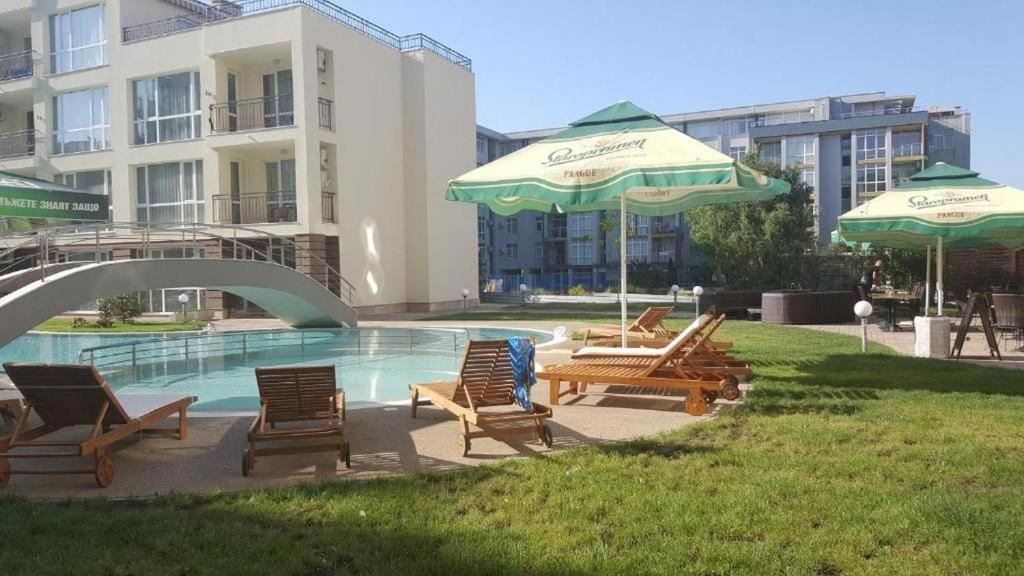 2-Zimmer-Wohnung in einer ruhigen und grünen Anlage in Sonnenstrand
