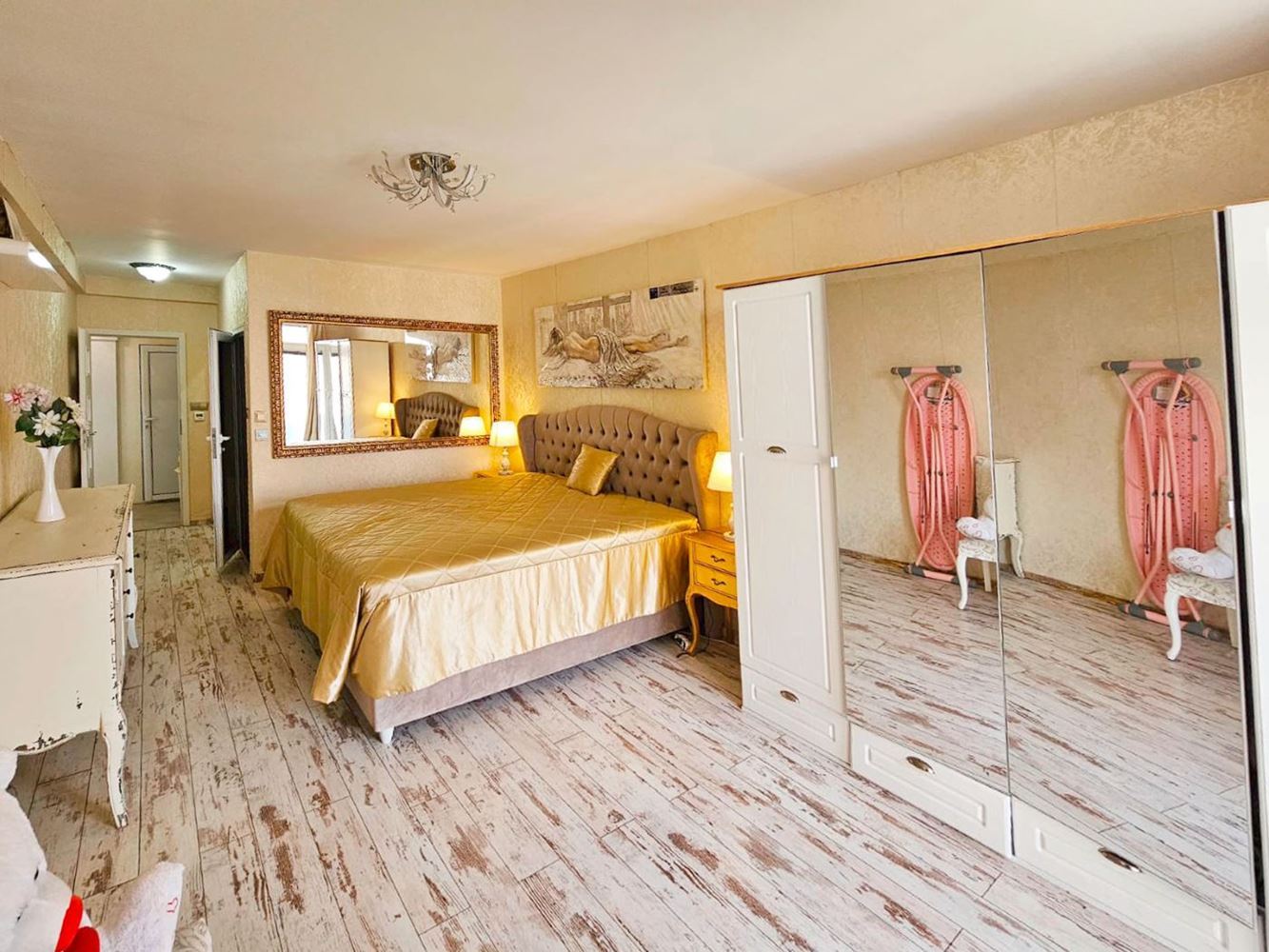 Luxuriöse Drei-Zimmer-Wohnung mit Meerblick in erster Linie in Ravda – 114 m², zwei Terrassen und maximaler Komfort