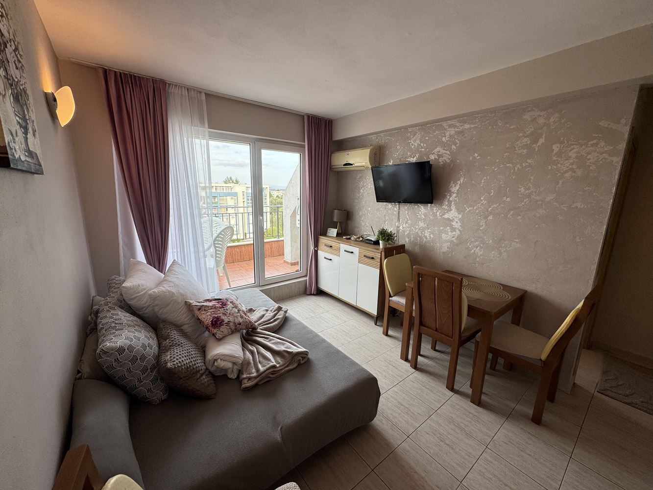 Wohnung mit einem Schlafzimmer und Panoramablick im Herzen von Sonnenstrand