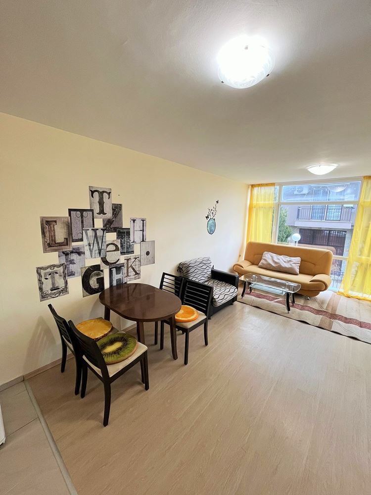 Sonnige und geräumige 2-Zimmer-Wohnung in Sonnenstrand – voll möbliert mit hervorragender Infrastruktur im Komplex