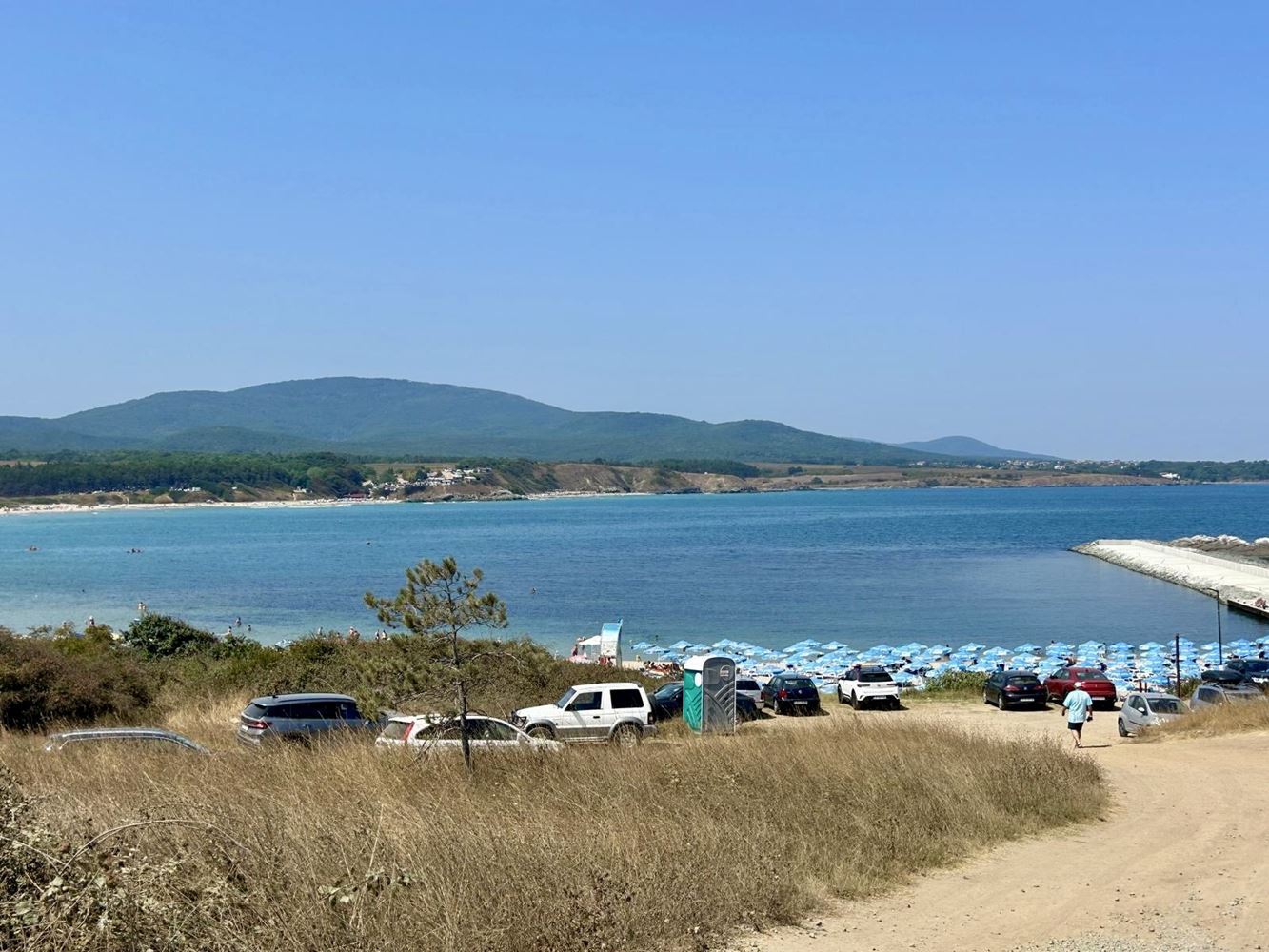 Gemütliches und geräumiges Studio in Ahtopol – bezugsfertig, mit Act 16 und Blick auf den Swimmingpool