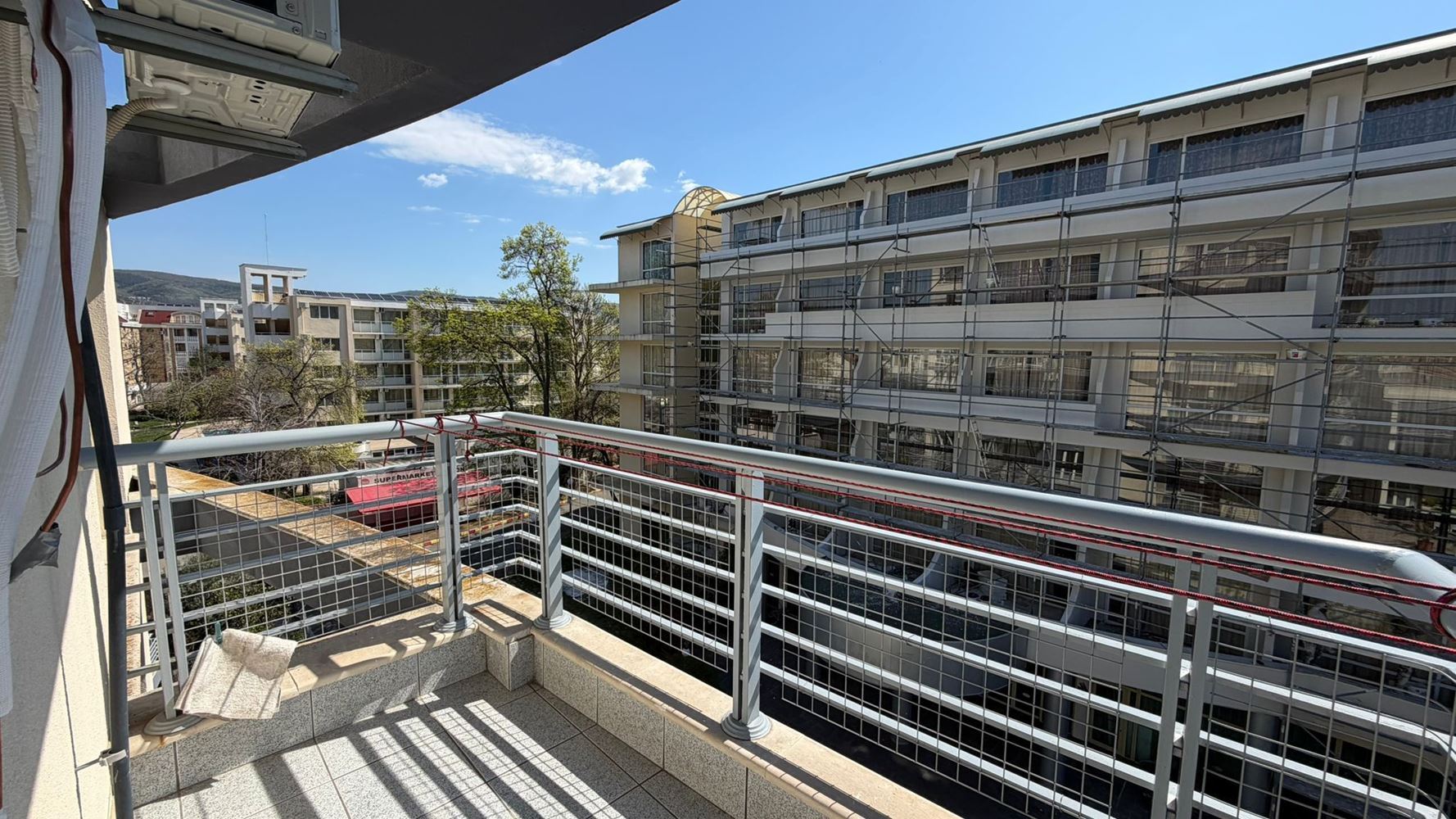 Geräumige Zwei-Zimmer-Wohnung 300 m vom Meer in Sunny Beach – Komfort, Sicherheit und hervorragende Investition