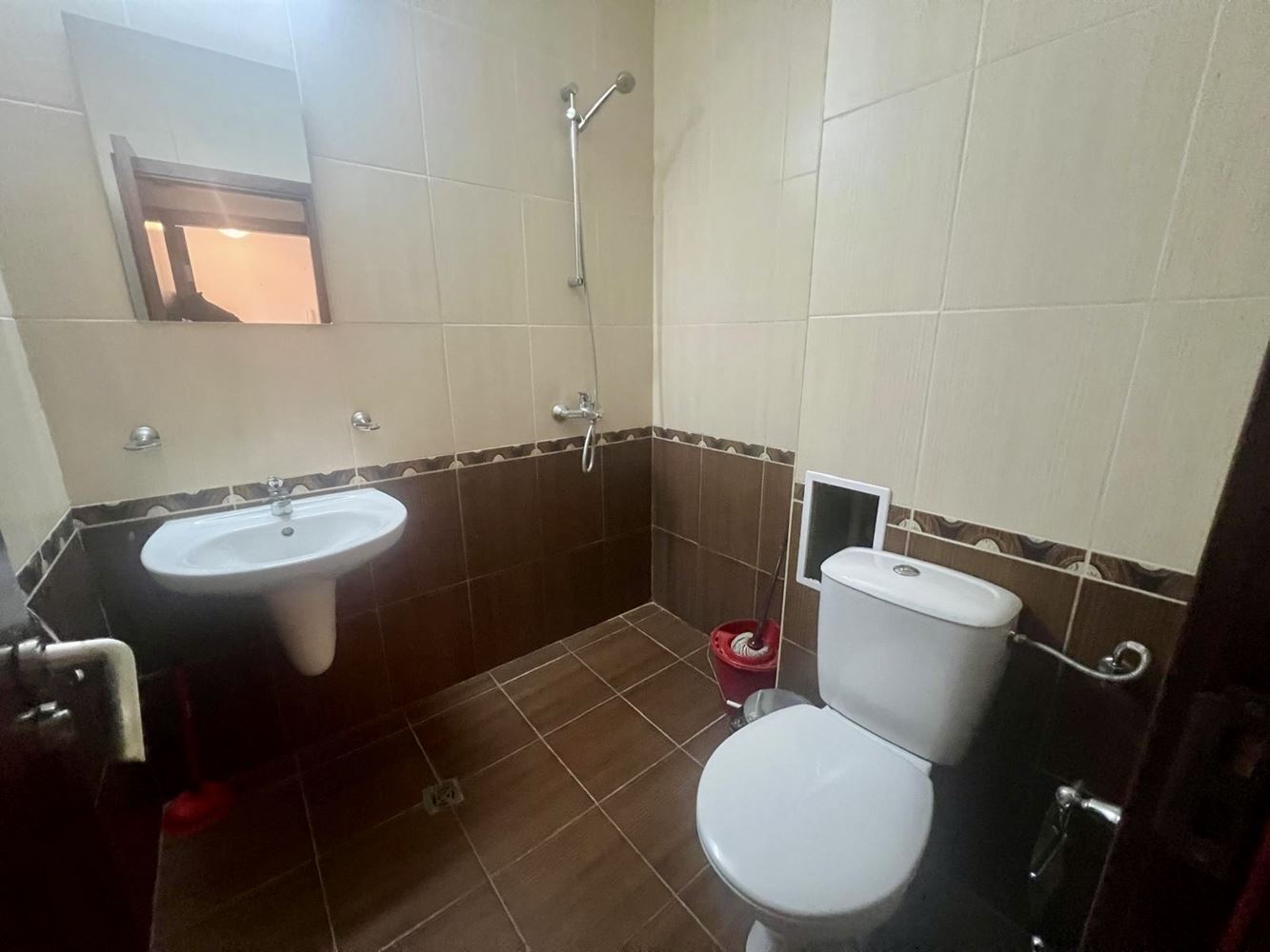 Geräumige Drei-Zimmer-Wohnung mit Poolblick in einer prestigeträchtigen Anlage in Nessebar