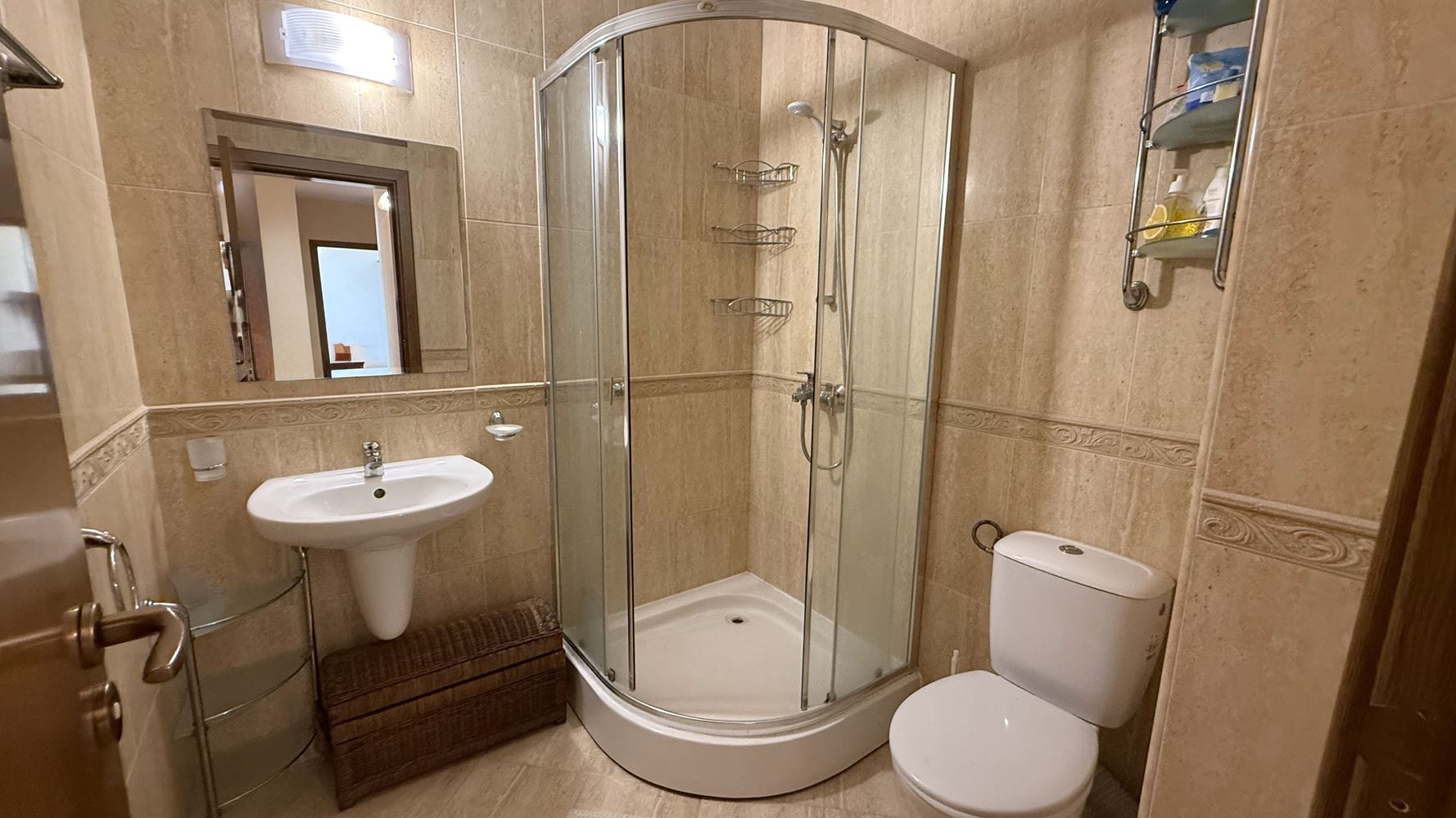 Geräumige 3-Zimmer-Wohnung mit Meerblick und niedrigen Betriebskosten in Sweti Wlas