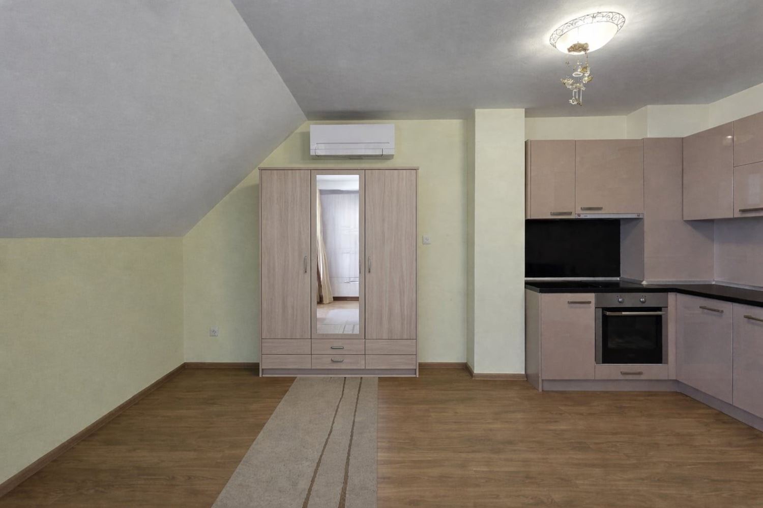 Geräumige Wohnung mit einem Schlafzimmer und Panoramablick auf die Salinen und das Meer in Pomorie