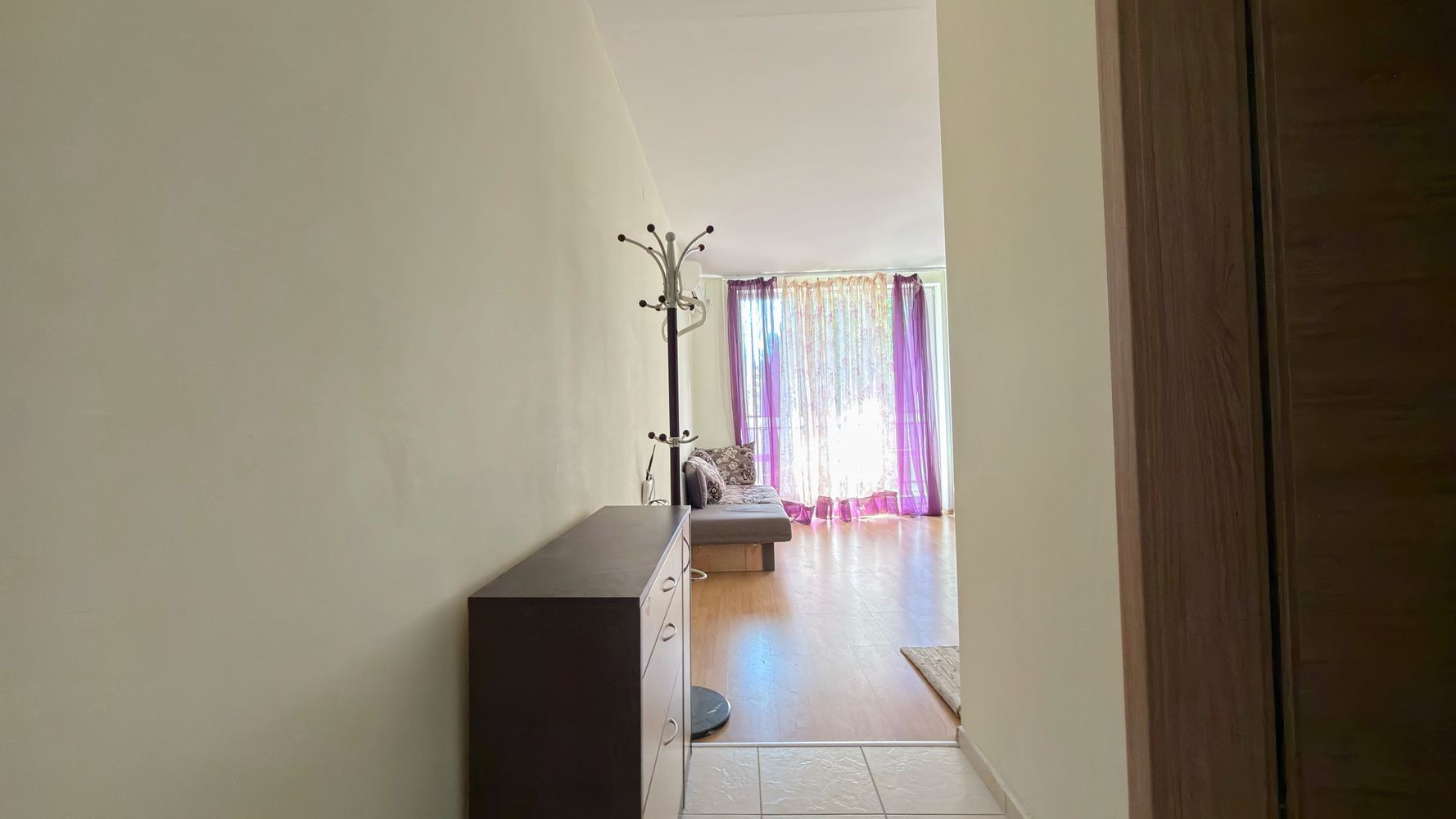 Geräumiges Studio mit Terrasse in einem modernen Komplex am Sonnenstrand – Komfort und Unterhaltung nur wenige Gehminuten vom Meer entfernt