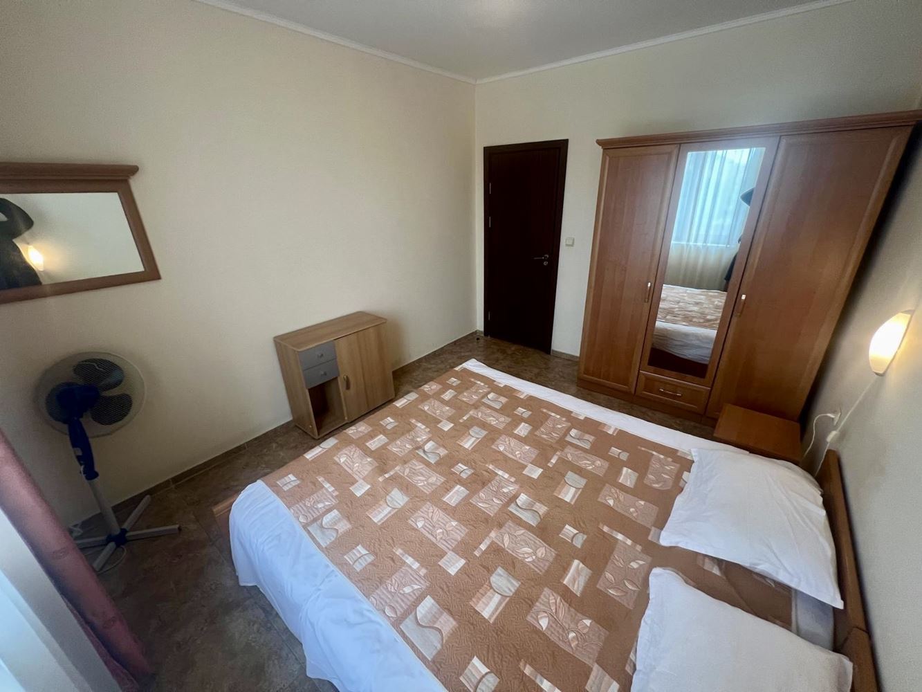 Geräumige Drei-Zimmer-Wohnung mit Poolblick in einer prestigeträchtigen Anlage in Nessebar
