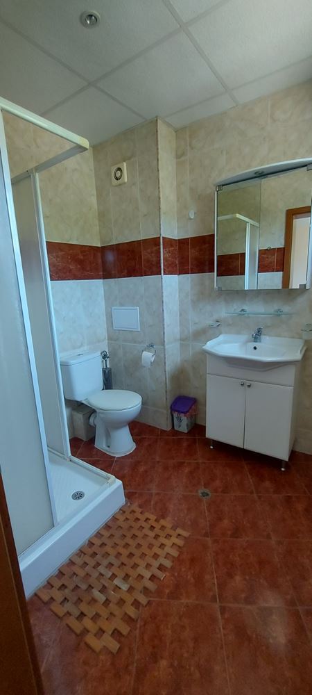 Geräumige Drei-Zimmer-Wohnung mit Meerblick in erster Meereslinie – bezugsfertig