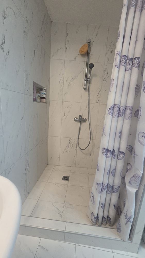 Großes Studio in Sveti Vlas mit hervorragender Fläche, praktischer Lage und bezugsfertig