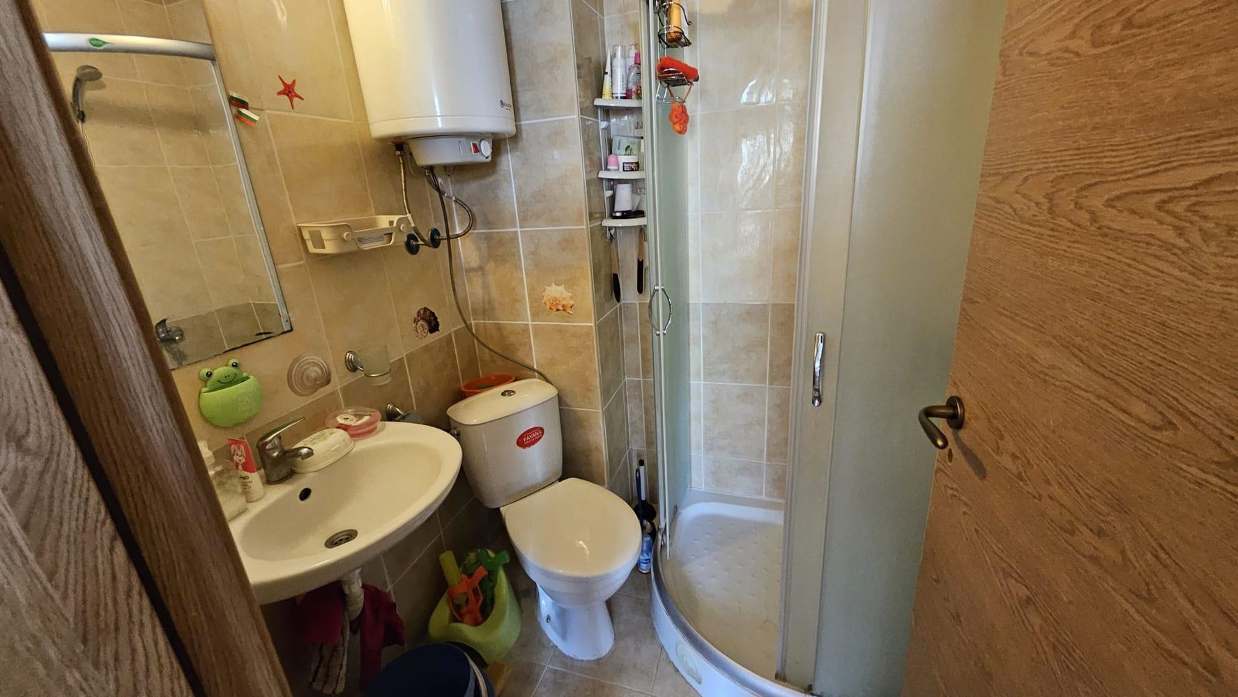 Moderne Einzimmerwohnung in einer geschlossenen Anlage mit Pools und Wasserattraktionen in der Region Sonnenstrand