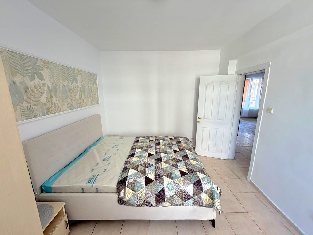 Drei-Zimmer-Wohnung mit Südausrichtung und Blick auf den Pool in Sonnenstrand