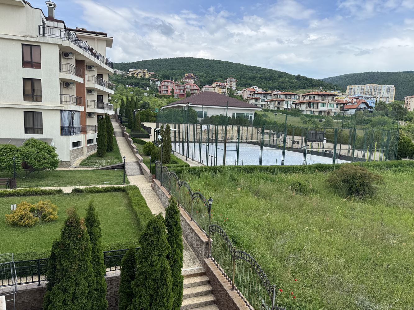 Kompaktes Studio mit Panoramablick auf die Berge in Sweti Wlas – Komfort, Natur und ausgezeichnete Infrastruktur
