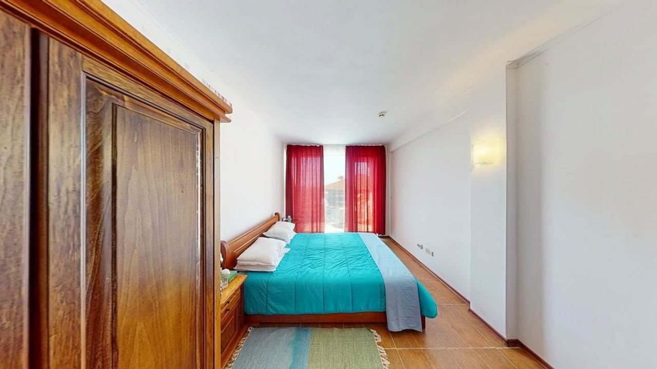 Geräumige Zwei-Zimmer-Wohnung mit Meerblick in der Region Sonnenstrand