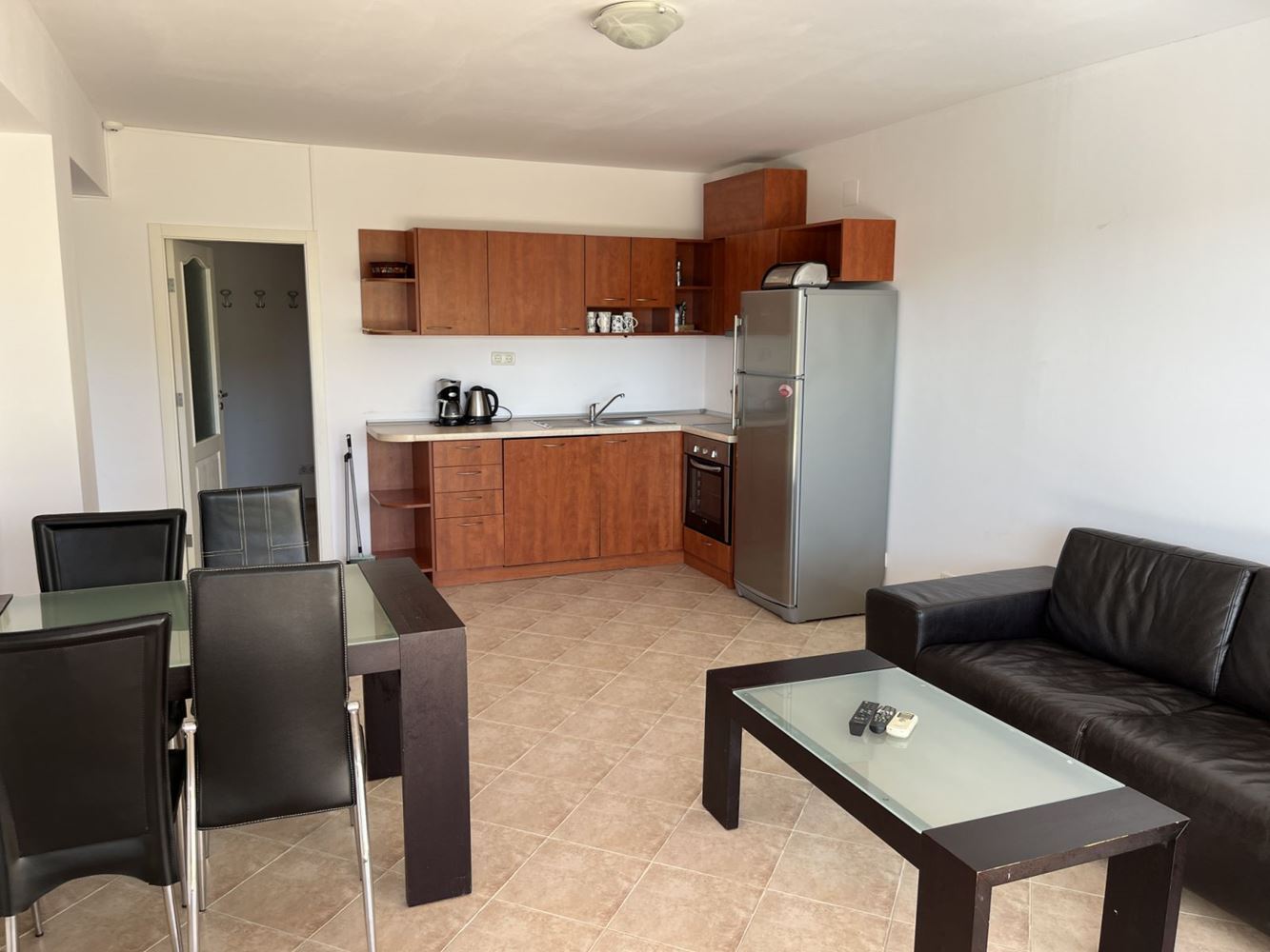 Möblierte Zwei-Schlafzimmer-Wohnung in einer Anlage in Ravda, bezugsfertig