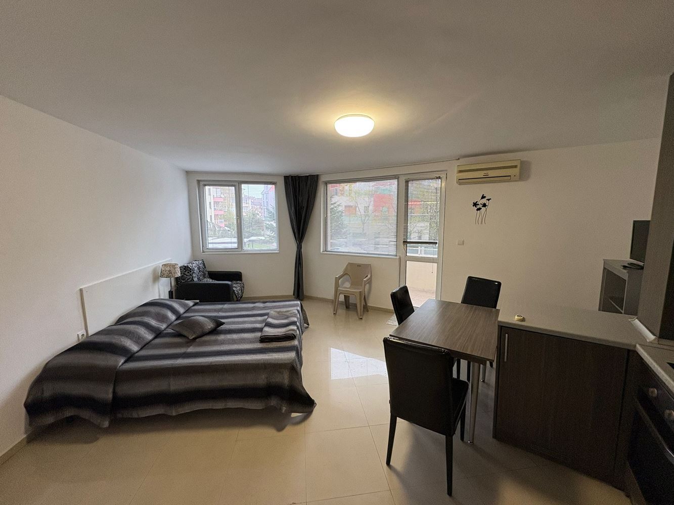 Geräumiges voll möbliertes Studio in Pomorie – Ostlage und ausgezeichnete Lage 400 m vom Meer entfernt