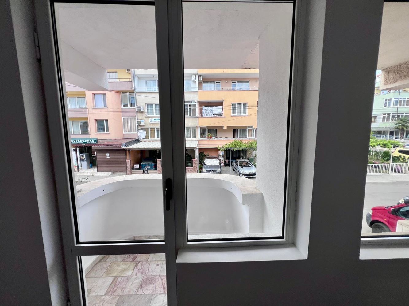 Direkt am Meer in Ravda – Maisonette mit zwei Schlafzimmern, Meerblick und eigenem Stellplatz