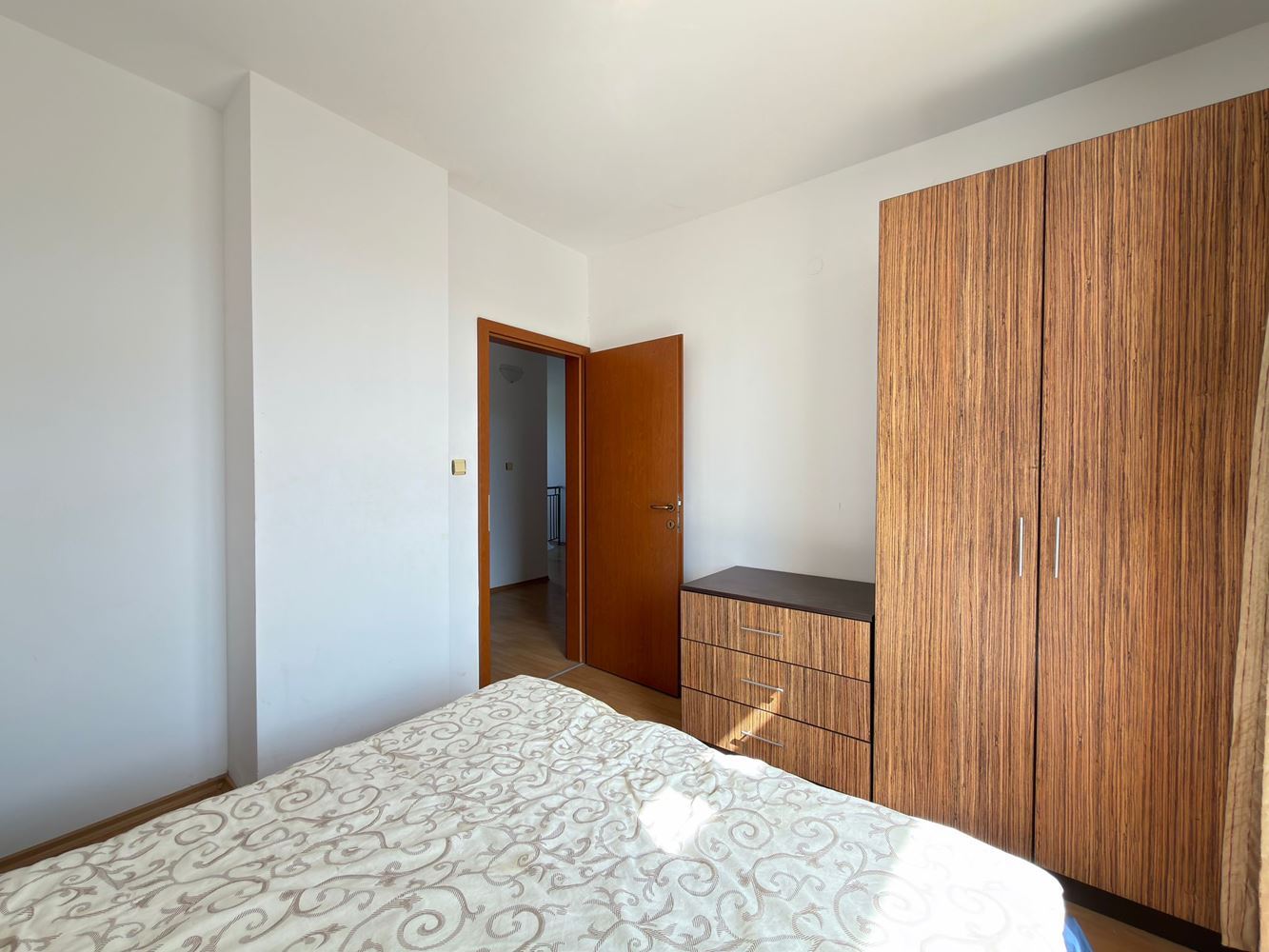 Geräumige Vierzimmer-Maisonettewohnung mit Panoramablick – Komfort und Stil im Herzen der Ruhe