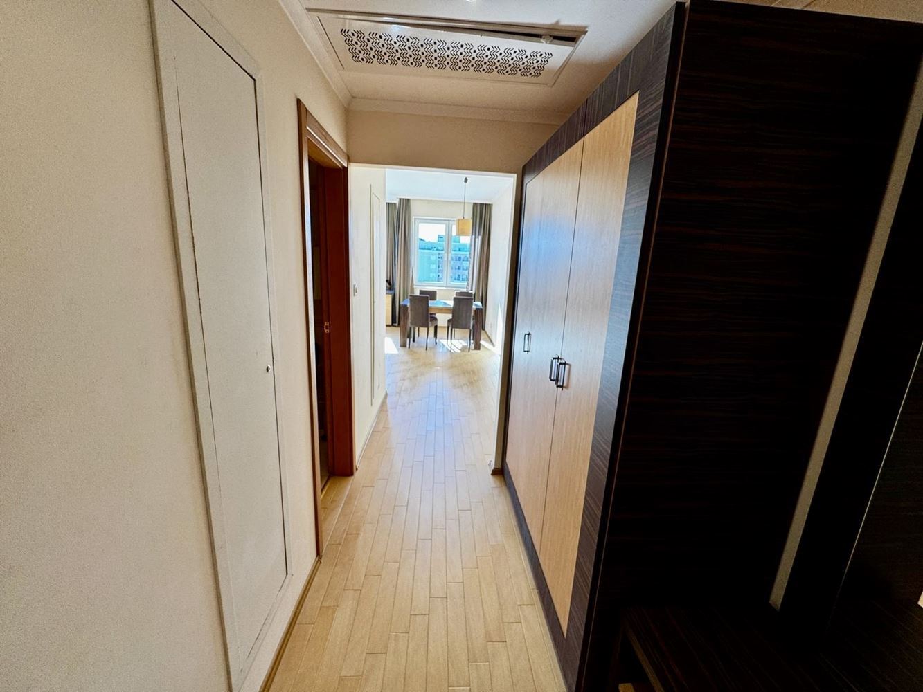 Geräumige 2-Zimmer-Wohnung mit großer Terrasse und Panoramablick auf das Meer