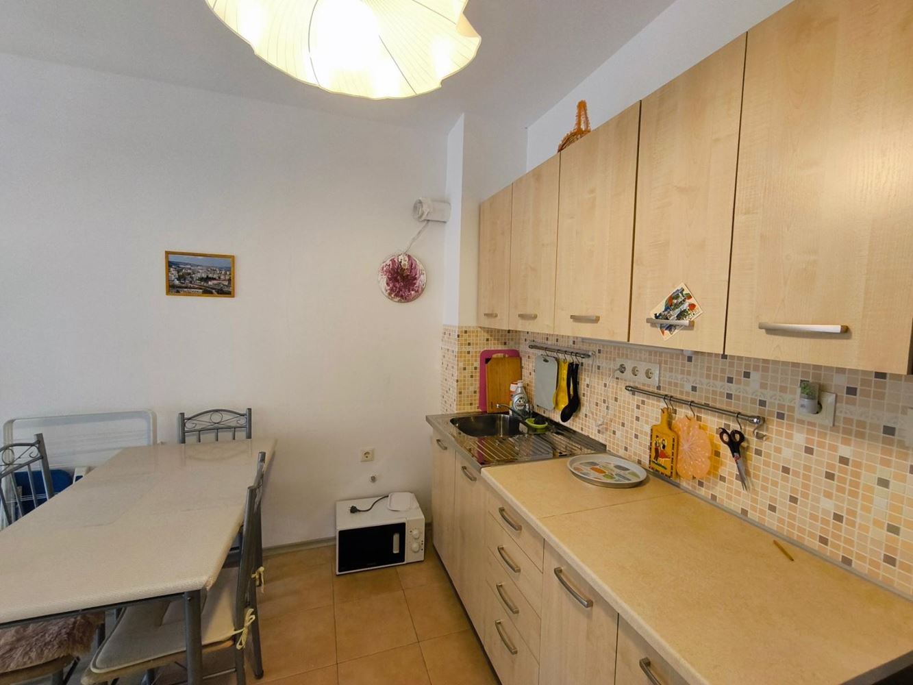 Geräumiges und helles Studio in Pomorie – zentrale Lage, niedrige Kosten und ausgezeichnete Investition