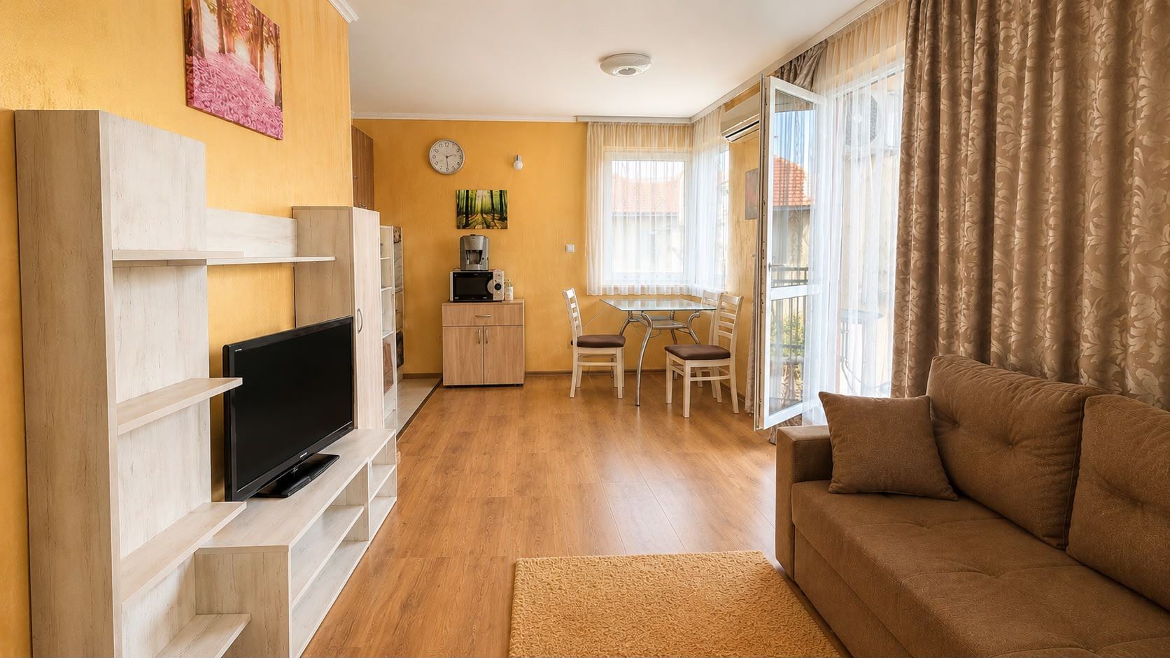 Bezugsfertige 2-Zimmer-Wohnung in Sarafovo – möbliert, mit günstiger Lage für ganzjähriges Wohnen