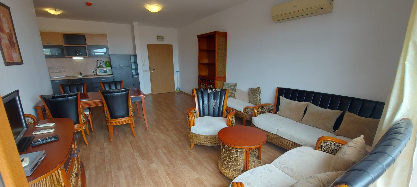 2-Zimmer-Wohnung mit Panoramameerblick in Aheloy – Komfort, Raum und Ruhe