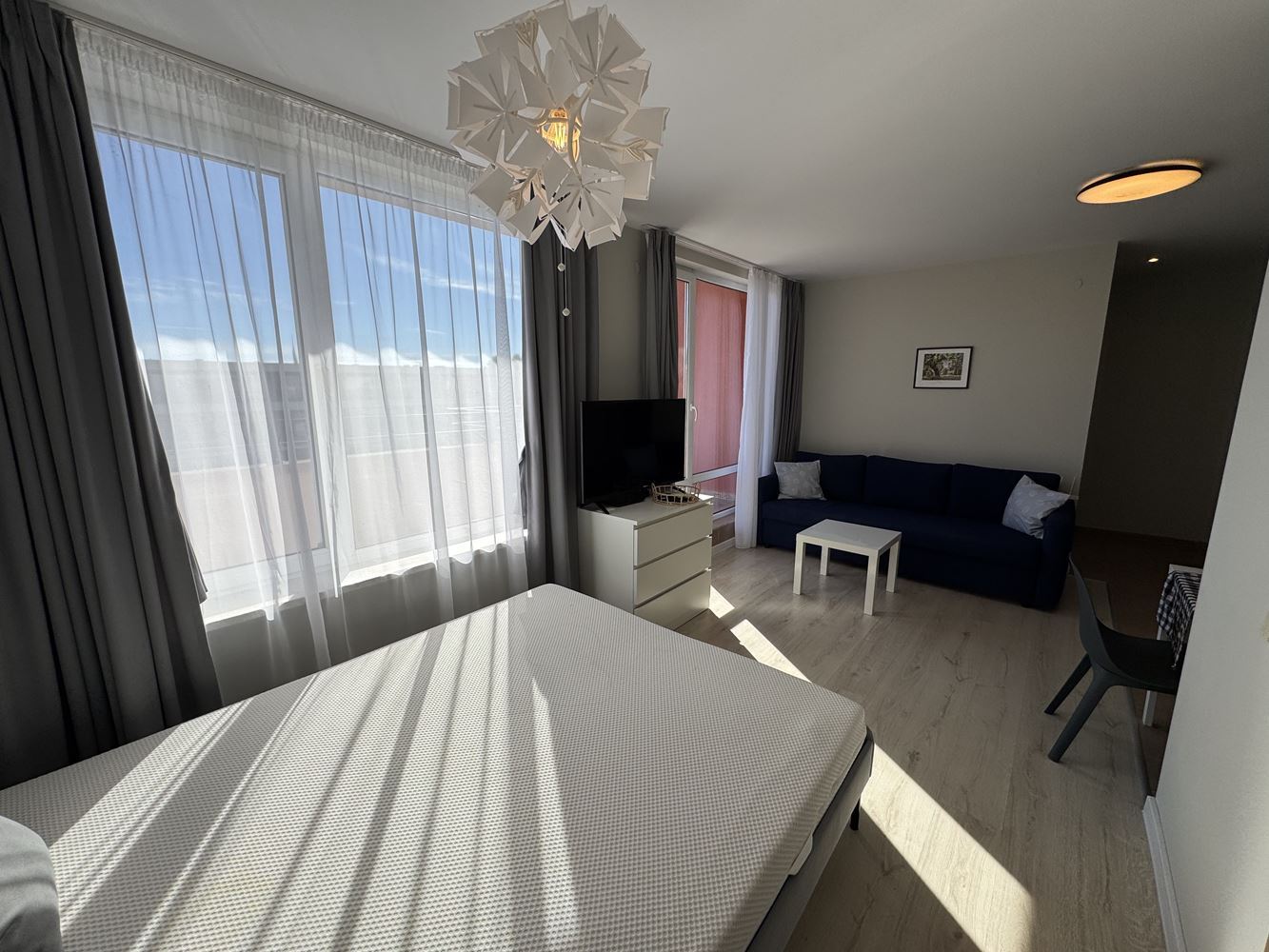 Studio mit Poolblick in einer Anlage mit hervorragender Infrastruktur in Sonnenstrand