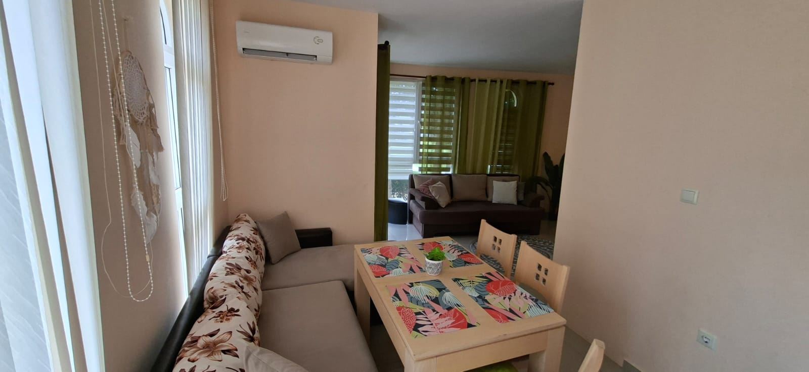 Komfort und Funktionalität am Meer – vollständig möblierte Ein-Zimmer-Wohnung in Sveti Vlas