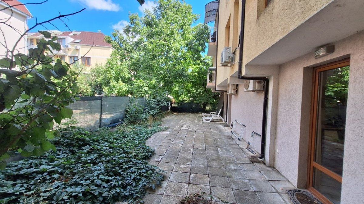 Keine Instandhaltungsgebühr – Studio im Erdgeschoss mit eigenem Garten 200 m vom Südstrand in Ravda entfernt