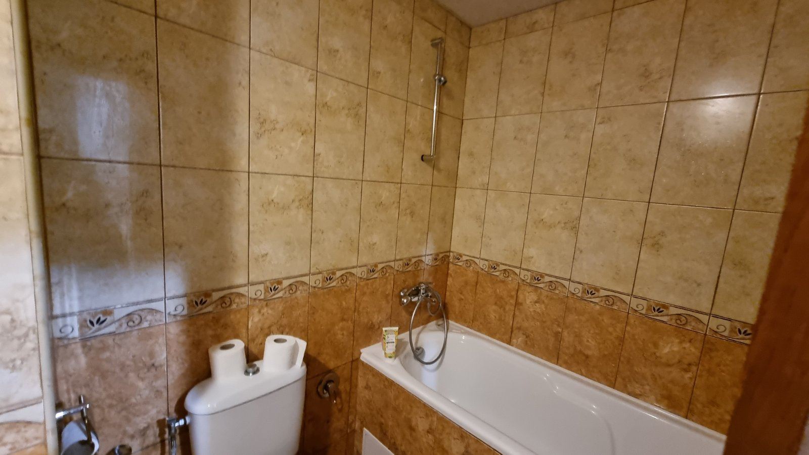 Erste Meereslinie zum Strand Butamyata! Möblierte Zweizimmerwohnung mit teilweisem Meerblick in Sinemorets
