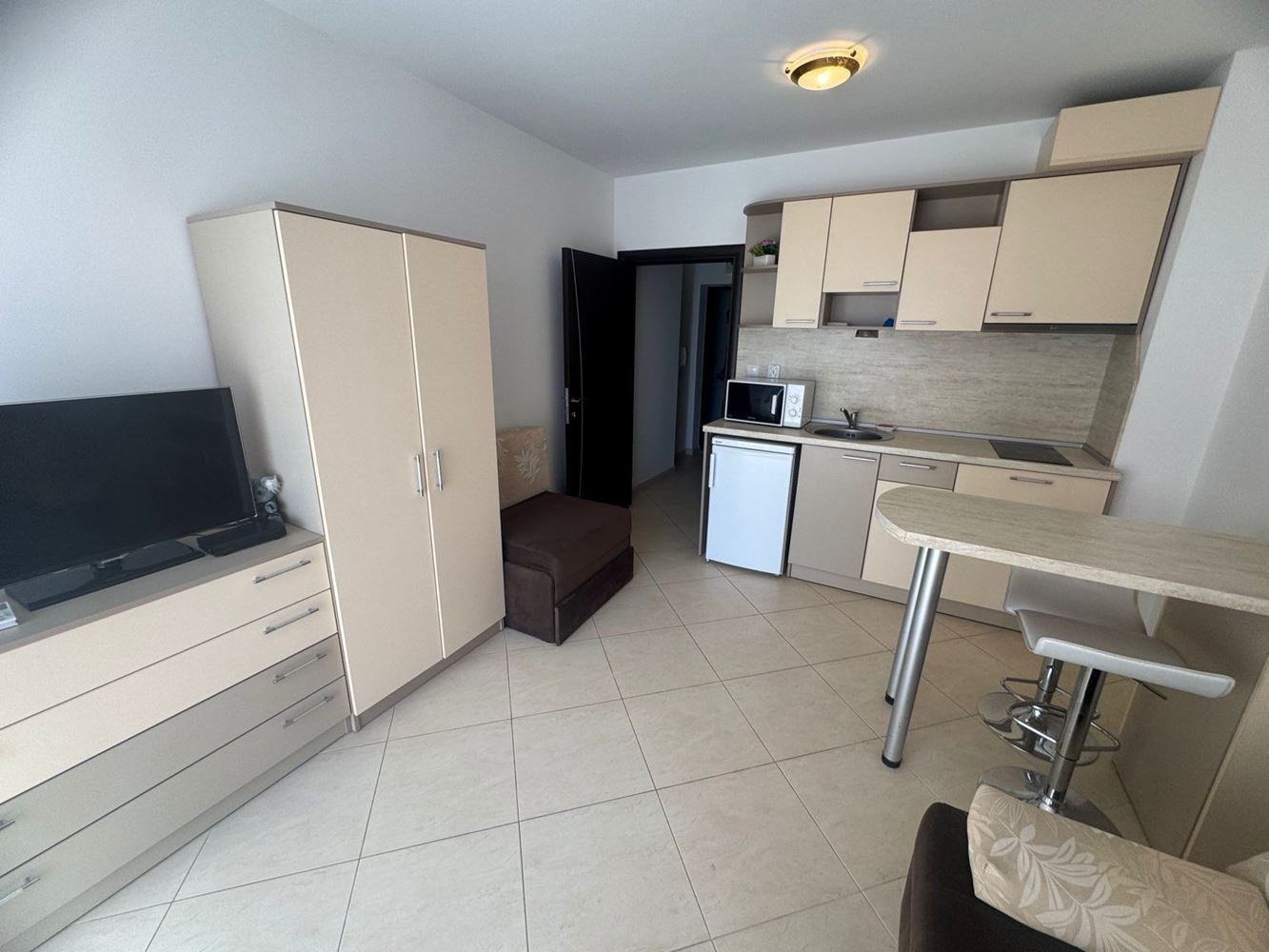 Gemütliches, voll möbliertes Studio 300 m vom Meer in Pomorie – eine ausgezeichnete Investition und Ferienimmobilie