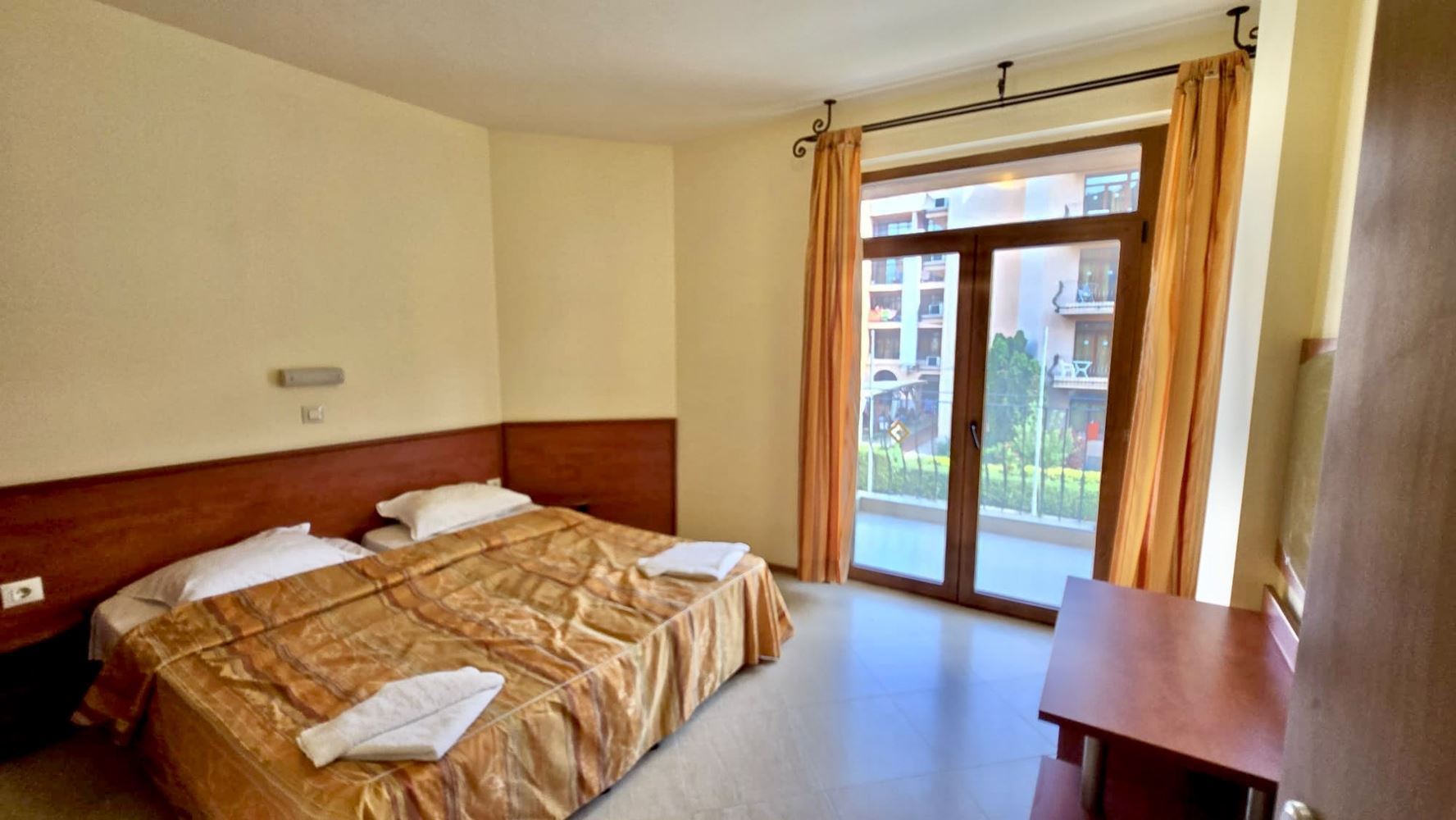 2-Zimmer-Wohnung mit einem Schlafzimmer in der Nähe des Cacao Beach mit Poolblick – fertige Unterlagen und ausgezeichnetes Investitionspotenzial