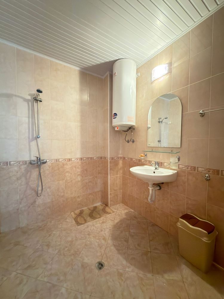 Geräumige Vierzimmer-Maisonettewohnung mit Panoramablick – Komfort und Stil im Herzen der Ruhe