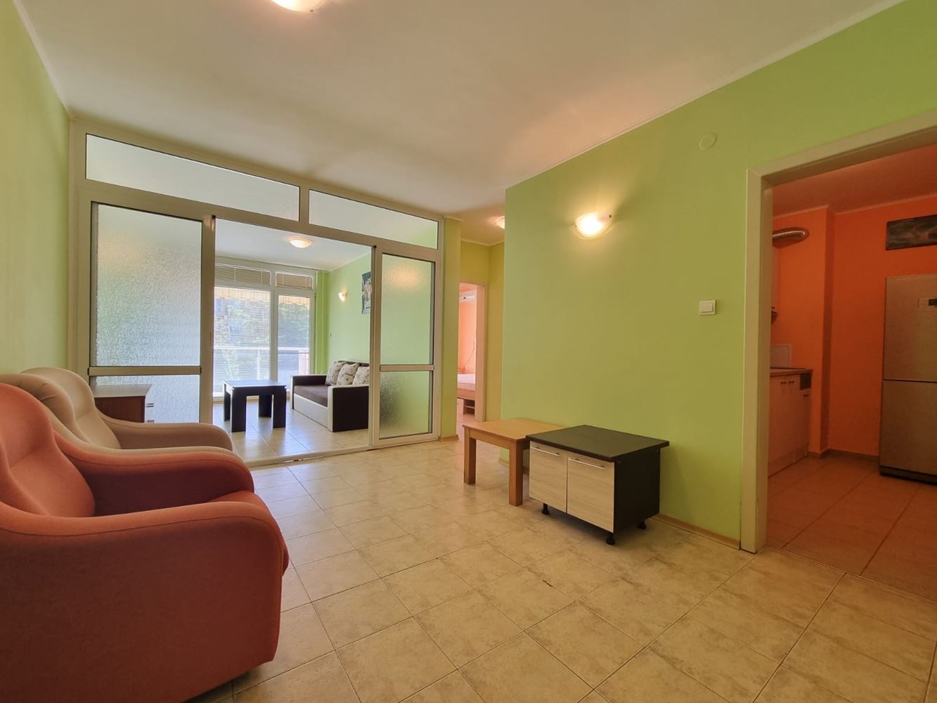 Möblierte Wohnung mit einem Schlafzimmer in Sunny Beach – funktionale Immobilie mit Ausstattung und niedriger Instandhaltungsgebühr