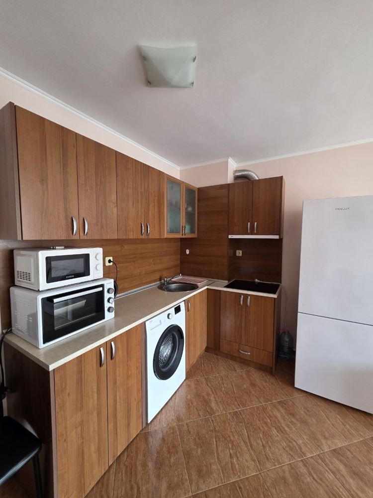 Studio mit Poolblick in Sveti Vlas – eine ausgezeichnete Option für Investition, Wohnen oder Sommerurlaub