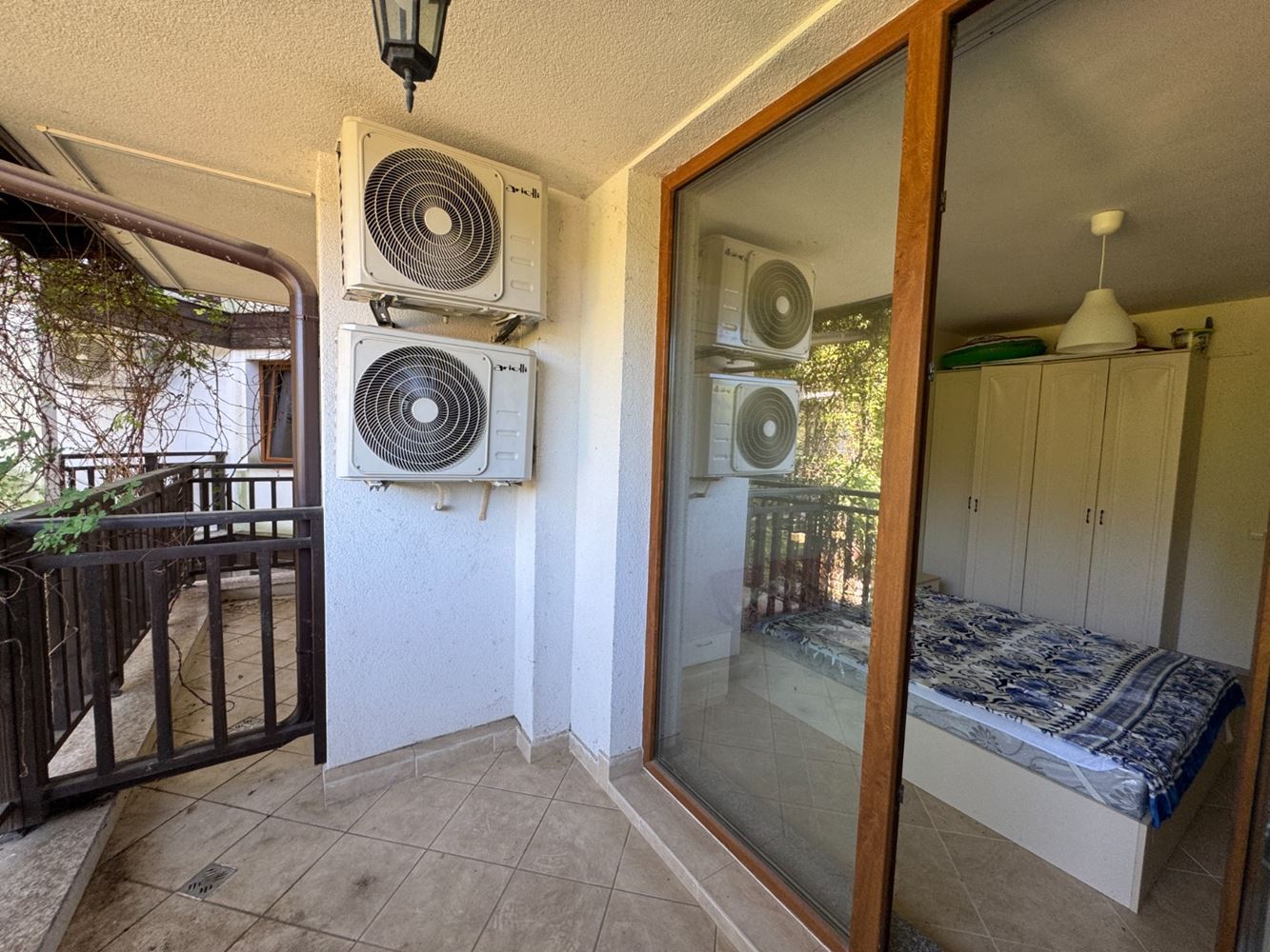 Wohnung mit einem Schlafzimmer und Poolblick in Sozopol – geräumig, möbliert und bezugsfertig