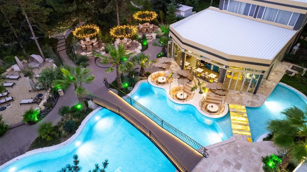 2-Zimmer-Wohnung mit Blick auf den Park und den Swimmingpool in einer prestigeträchtigen Wohnanlage am Sonnenstrand
