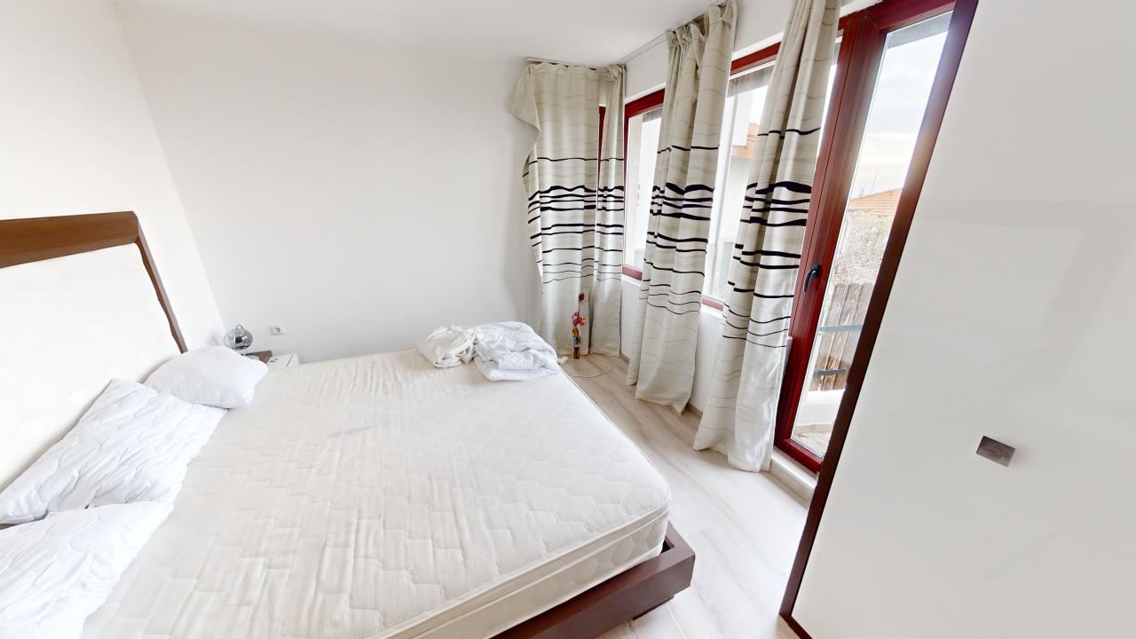 3-Zimmer-Wohnung mit Bergpanorama in einer ganzjährig betriebenen Anlage in der Region Sonnenstrand