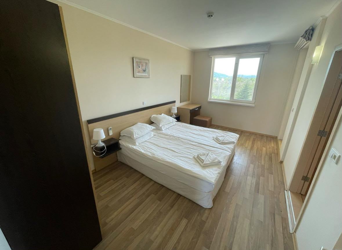 Großzügige 3-Zimmer-Wohnung in erster Meereslinie in Obzor mit Panoramablick auf das Meer