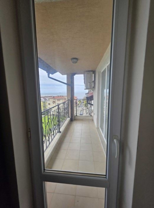 Geräumige Wohnung mit zwei Schlafzimmern und Meerblick in Ravda