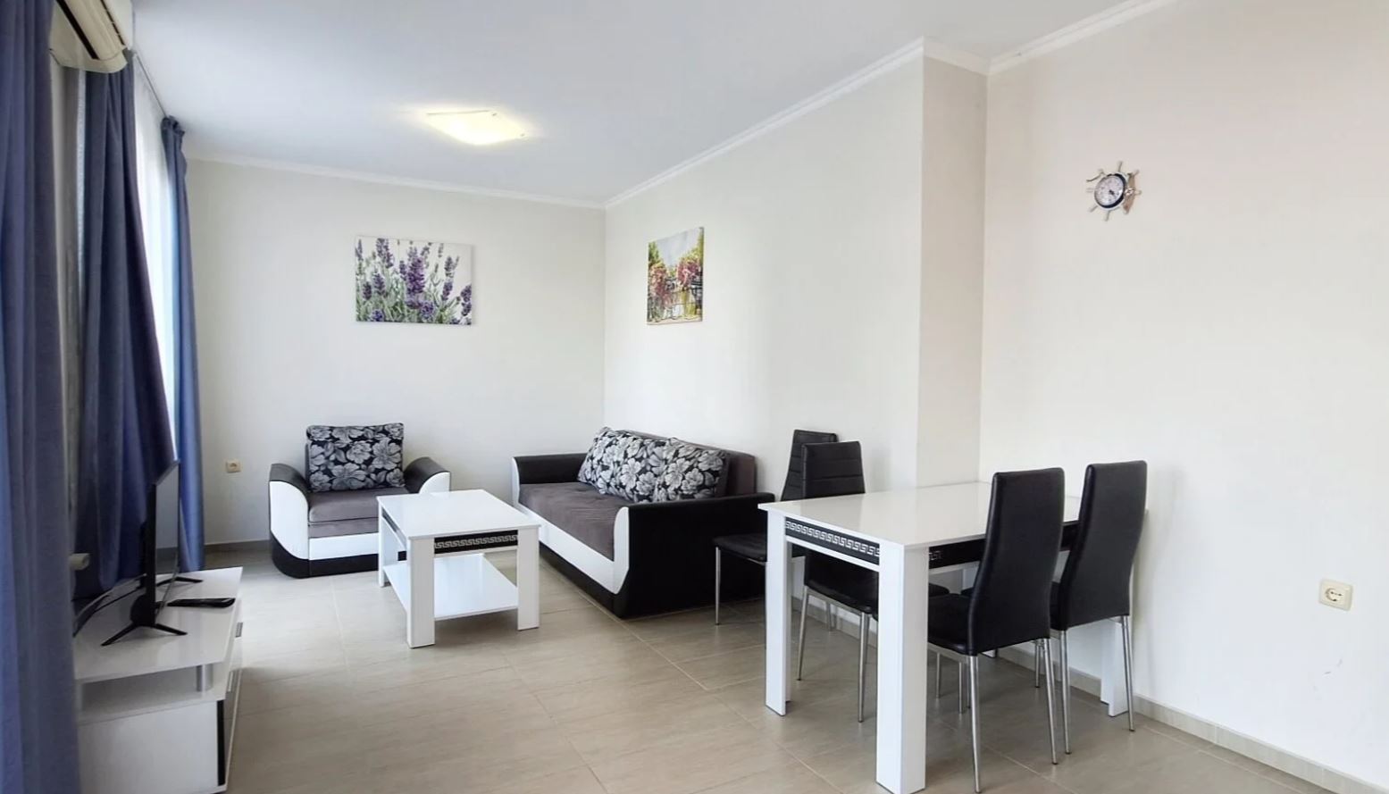 Wohnung mit einem Schlafzimmer in erster Meereslinie in Sveti Vlas – gemütliche Immobilie mit Blick auf Pool und Meer