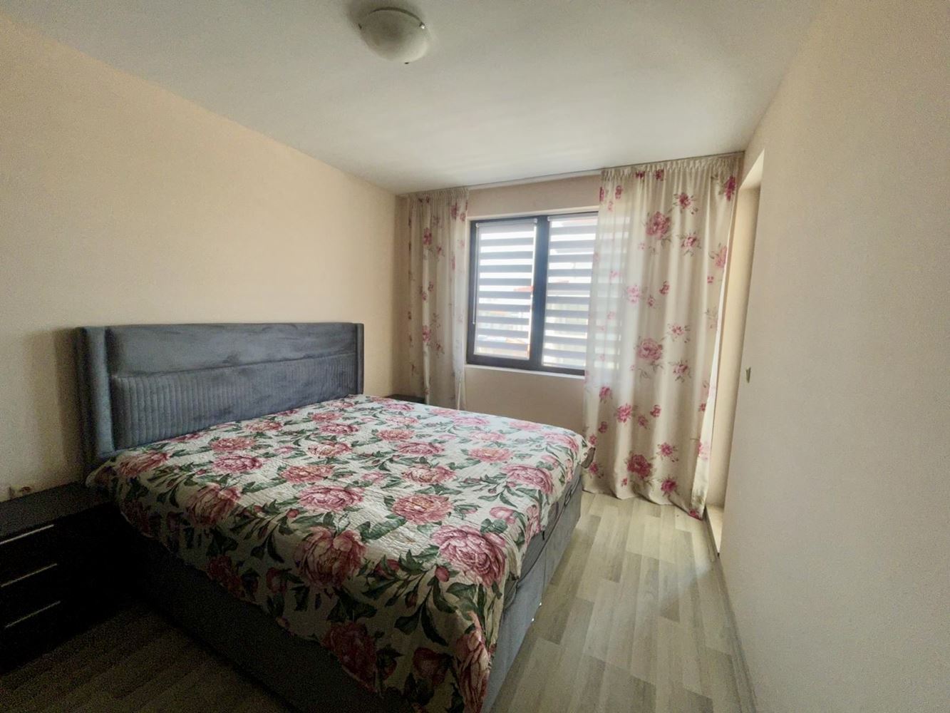 Geräumige Wohnung mit zwei Schlafzimmern und eigenem Garten in Nessebar – Komfort, Ruhe und eine hervorragend gepflegte Anlage