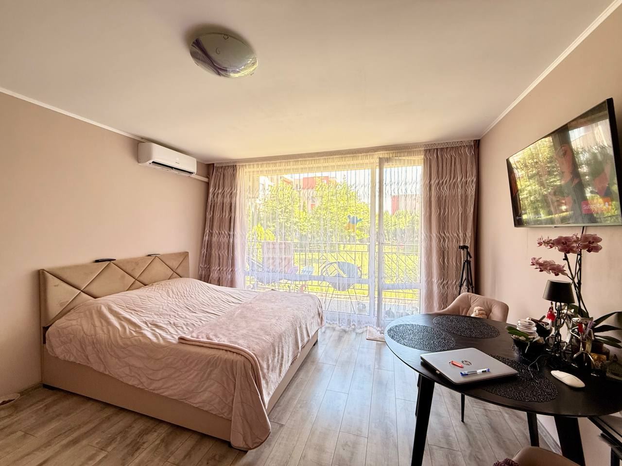 Gemütliches Studio-Apartment in einer modernen Wohnanlage mit luxuriösen Annehmlichkeiten und ausgezeichneter Lage