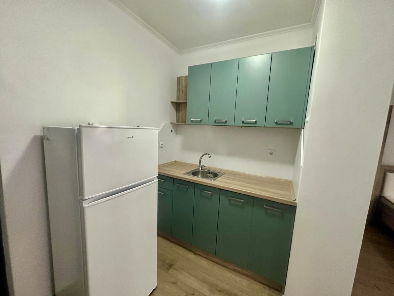 Geräumiges Erdgeschoss-Studio mit großer Terrasse und Möglichkeit zur Ein-Zimmer-Wohnung – Sicherheit und Komfort in Nessebar