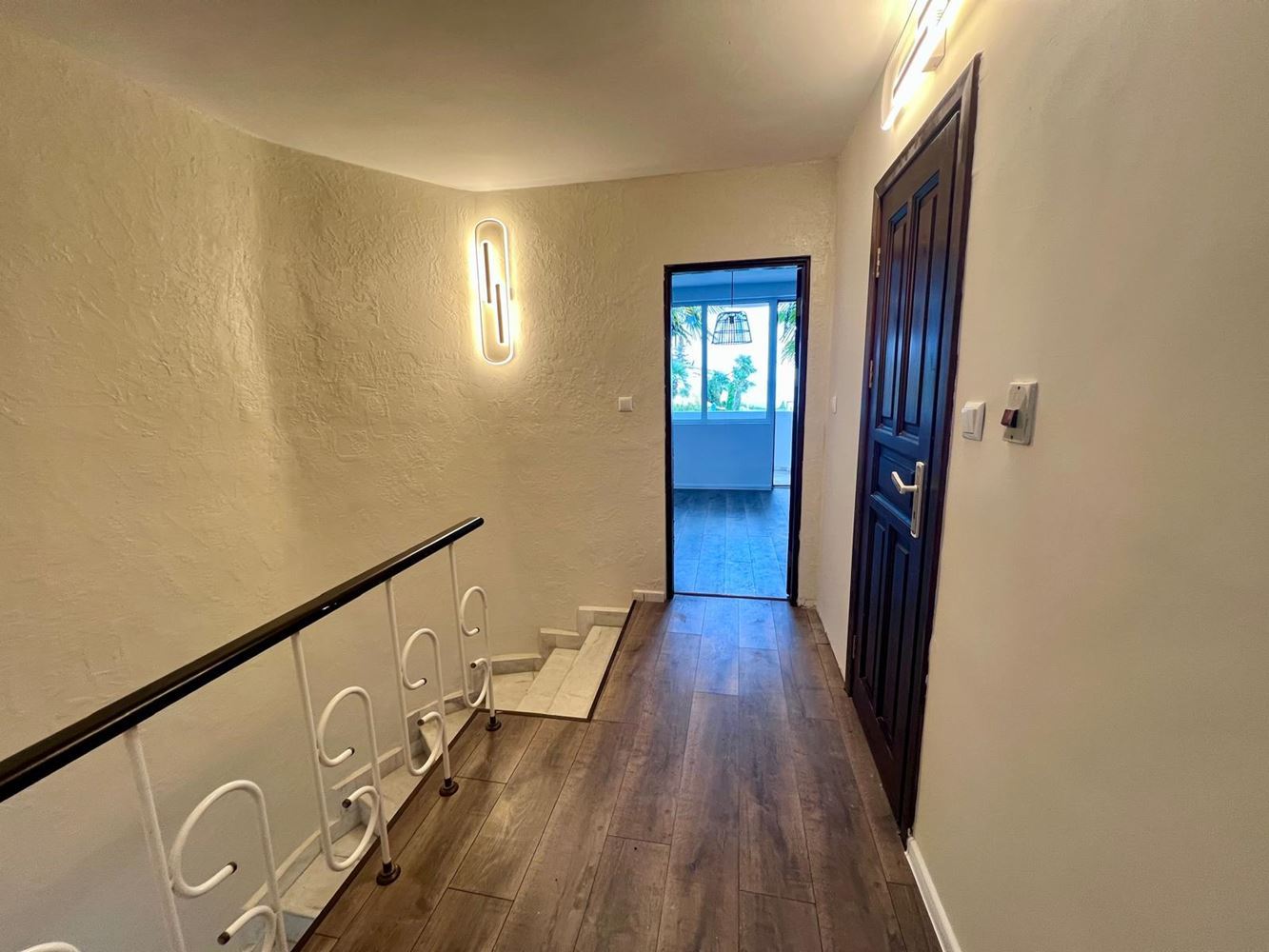 Direkt am Meer in Ravda – Maisonette mit zwei Schlafzimmern, Meerblick und eigenem Stellplatz