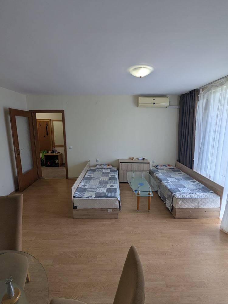 Große 2-Zimmer-Wohnung in erster Meereslinie in Sveti Vlas – Großzügigkeit, Komfort und Meeresatmosphäre